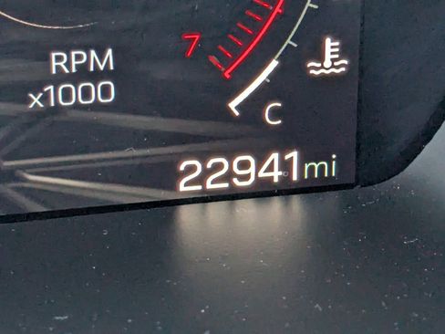 Used 2024 GMC Canyon Elevation w/ Trailering Package image 34