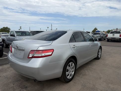 Used 2011 Toyota Camry LE FWD image 11