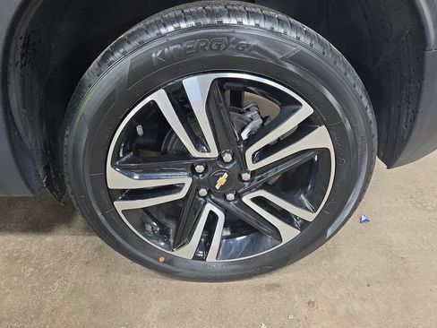 Used 2023 Chevrolet TrailBlazer LT FWD image 32