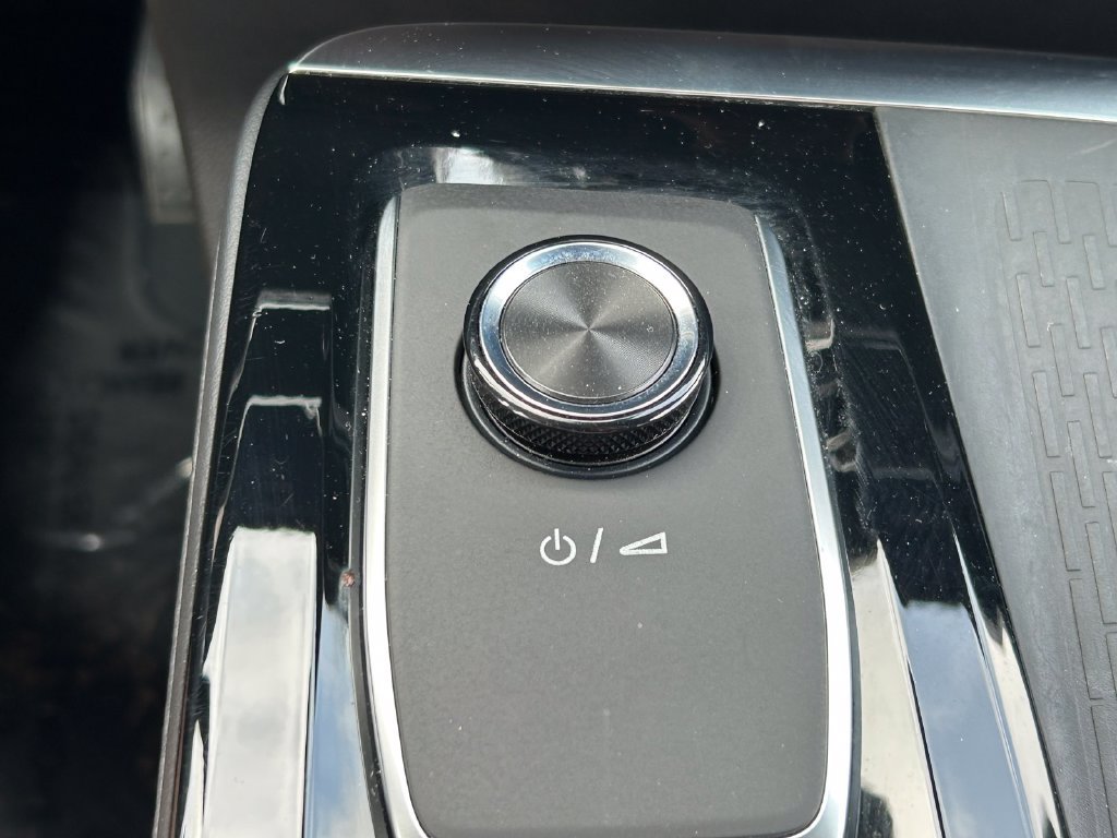 Used 2025 Buick Enclave Preferred FWD image 29