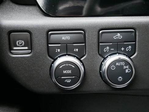 Used 2024 GMC Sierra 1500 SLE AWD/4WD image 27