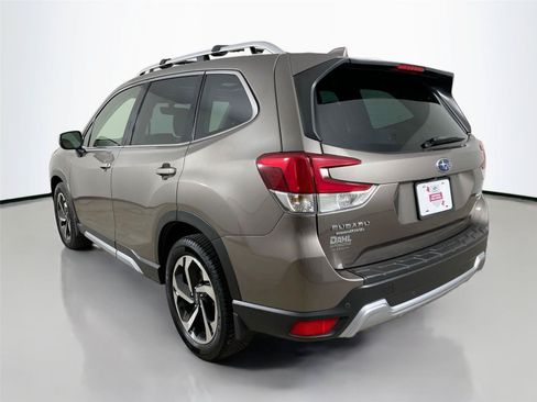Used 2023 Subaru Forester Touring AWD/4WD image 10