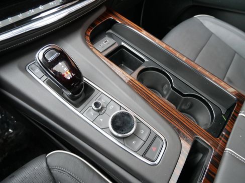 Certified 2023 Cadillac Escalade Premium Luxury image 20