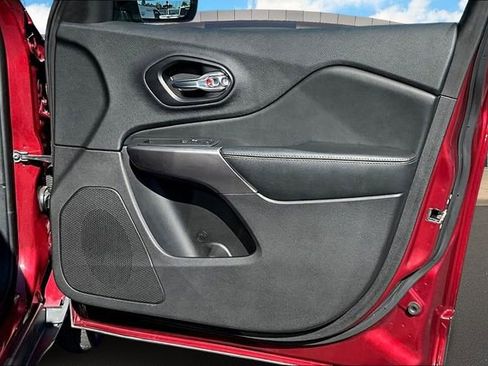 Used 2020 Jeep Cherokee Latitude Lux w/ Quick Order Package 2YH Lux image 19