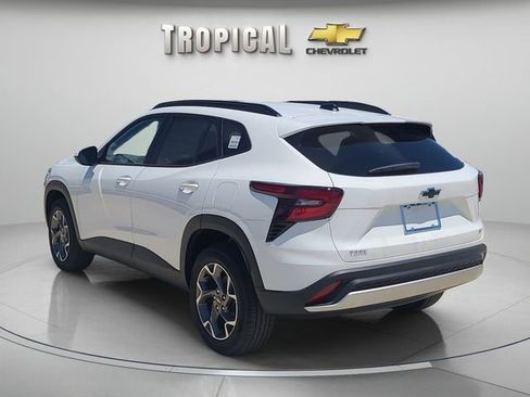 Used 2026 Chevrolet Trax LT FWD image 5