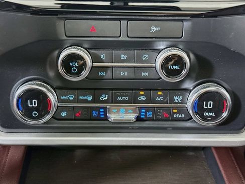 Used 2022 Ford Expedition Max Limited AWD/4WD image 16