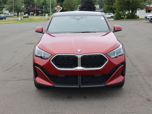 Used 2026 BMW X2 xDrive28i AWD/4WD image 2