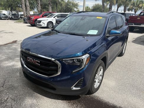 Used 2020 GMC Terrain SLE w/ Driver Convenience Package FWD image 10