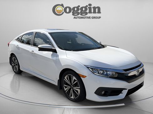 Used 2018 Honda Civic EX-L image 9