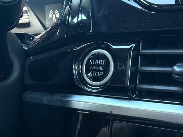 Used 2024 Nissan Pathfinder Platinum AWD/4WD image 24