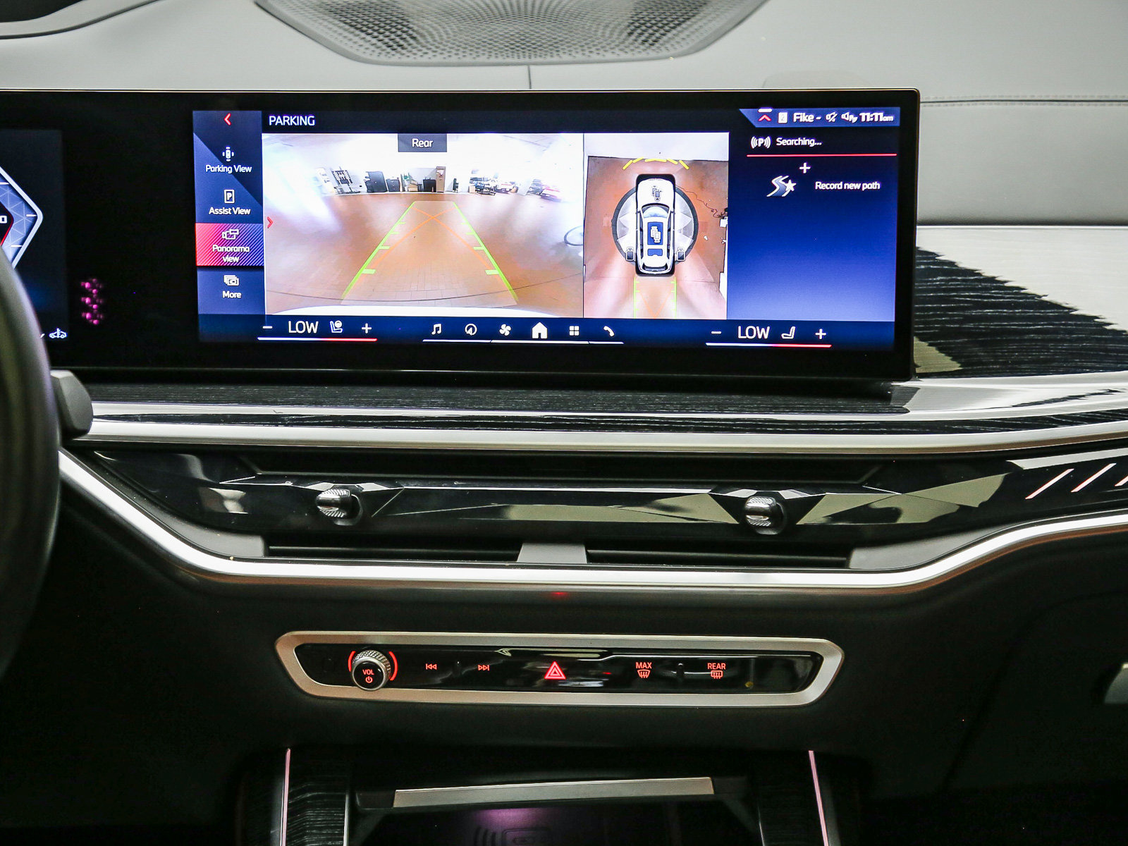 Used 2025 BMW X7 M60i AWD/4WD image 14