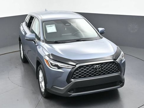 Used 2023 Toyota Corolla Cross LE AWD/4WD image 5