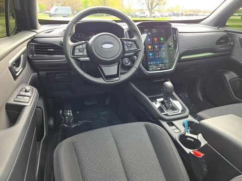 Used 2025 Subaru Forester Premium AWD/4WD image 21