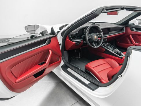 Used 2024 Porsche 911 Carrera S RWD image 22