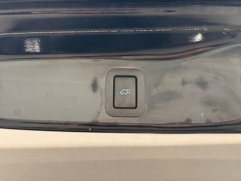 Used 2017 Toyota Highlander XLE image 42