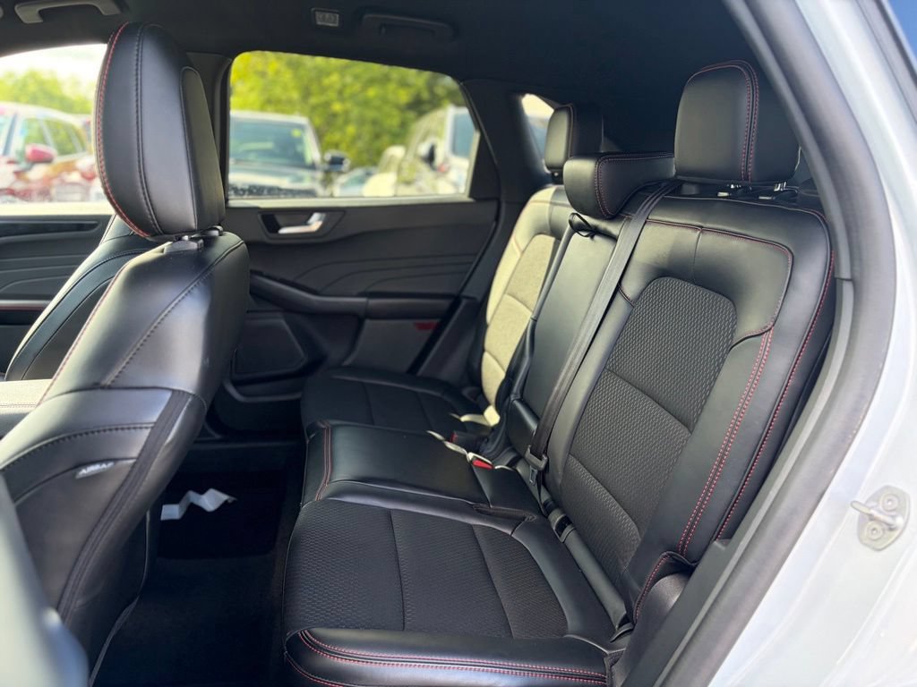 Used 2025 Ford Escape ST-Line AWD/4WD image 10
