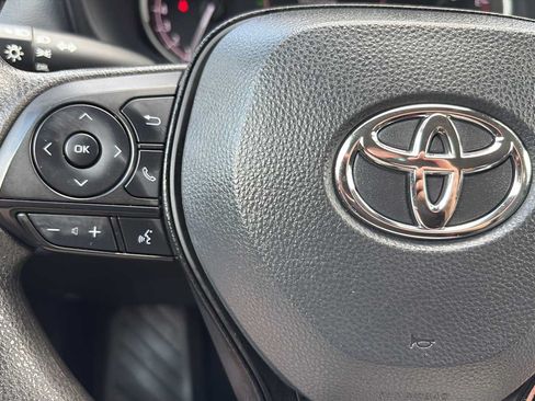 Used 2025 Toyota RAV4 LE AWD/4WD image 9