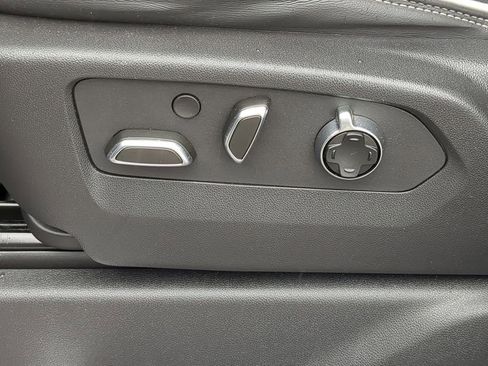 Used 2024 GMC Sierra 1500 AT4X image 17