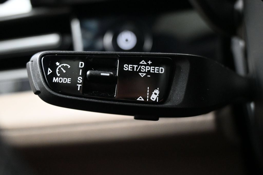 Certified 2025 Porsche Taycan 4S AWD/4WD image 25