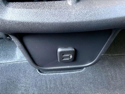 Used 2024 Chevrolet Equinox LS w/ LS Convenience Package FWD image 31