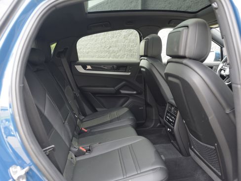 Certified 2026 Porsche Cayenne S AWD/4WD image 33