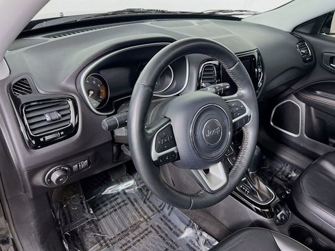 Used 2018 Jeep Compass Limited w/ Navigation Group AWD/4WD image 8