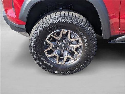 Certified 2024 Chevrolet Colorado ZR2 w/ Safety Package image 15