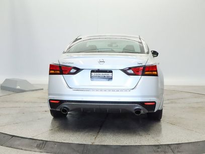 Used 2022 Nissan Altima 2.5 SR
