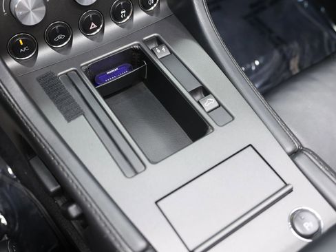 Used 2008 Aston Martin V8 Vantage Roadster RWD image 36