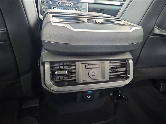 Used 2025 Ford F150 Platinum w/ FX4 Off-Road Package AWD/4WD image 17