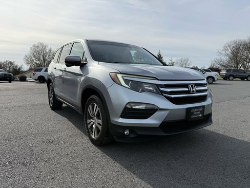Used 2017 Honda Pilot EX image 8