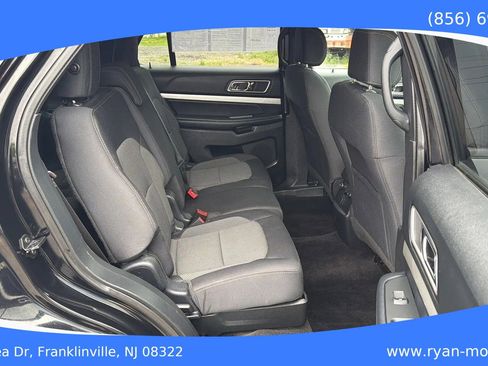 Used 2017 Ford Explorer XLT AWD/4WD image 20