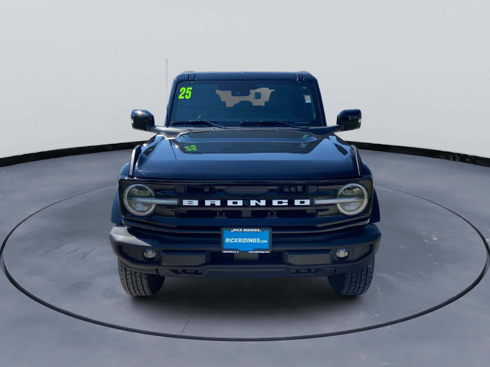 Used 2025 Ford Bronco Outer Banks AWD/4WD image 2