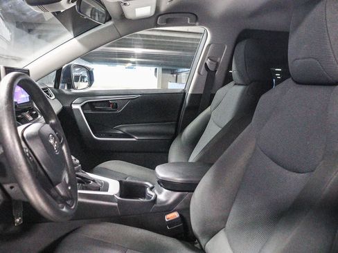 Certified 2025 Toyota RAV4 LE FWD image 18