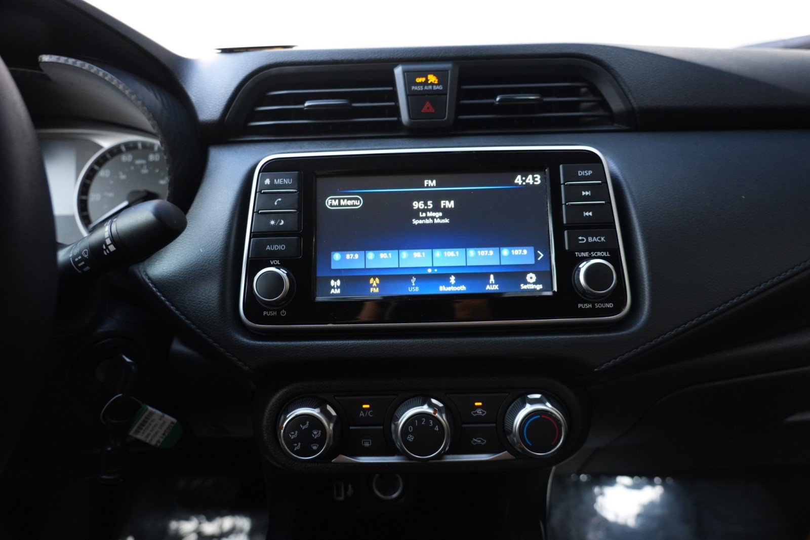 Used 2025 Nissan Versa S w/ Trunk Package FWD image 21