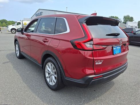 Used 2024 Honda CR-V EX image 4