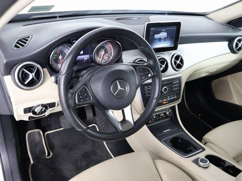 Used 2017 Mercedes-Benz GLA 250 image 7
