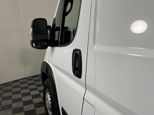 Used 2025 RAM ProMaster 2500 w/ U-Haul Equipment Group FWD image 13
