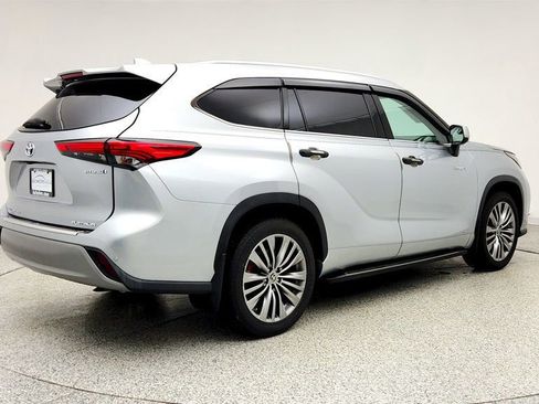 Used 2020 Toyota Highlander Platinum AWD/4WD image 5
