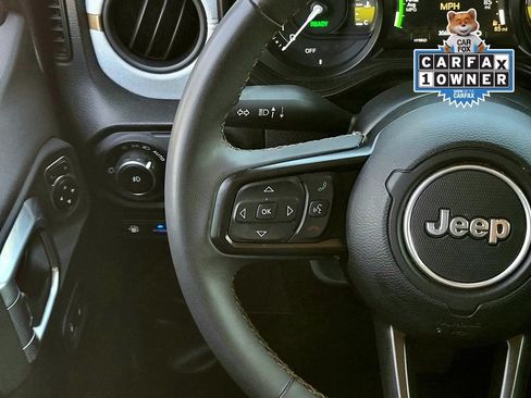 Used 2024 Jeep Wrangler Unlimited AWD/4WD image 12