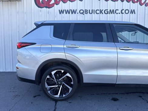 Used 2022 Mitsubishi Outlander ES image 28