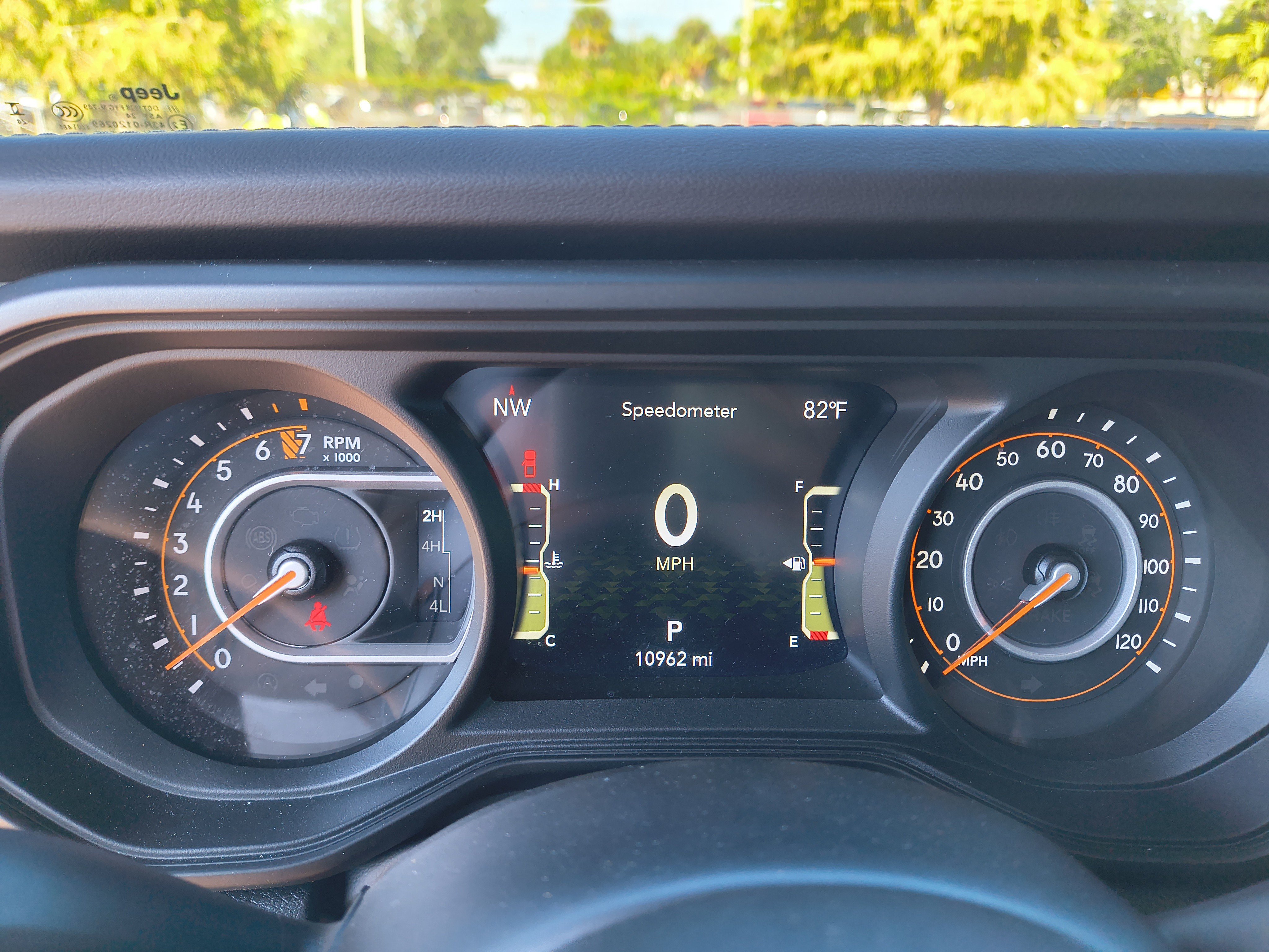 Used 2024 Jeep Gladiator Mojave AWD/4WD image 36
