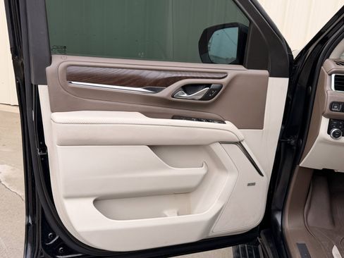 Used 2023 GMC Yukon Denali w/ Denali Reserve Package AWD/4WD image 19