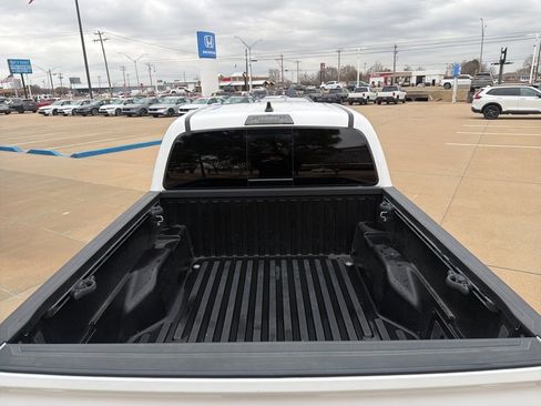 Used 2020 Toyota Tacoma TRD Sport image 22