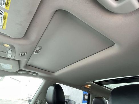 Used 2014 Nissan Pathfinder SL w/ SL Premium Package FWD image 17