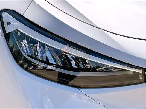 Used 2022 Volkswagen ID.4 Pro RWD image 27