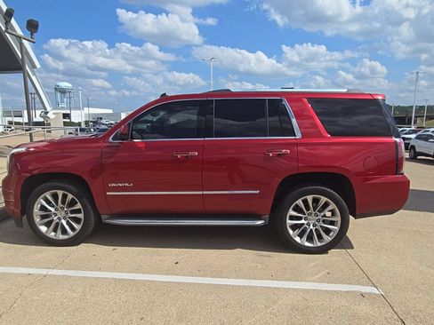 Used 2015 GMC Yukon Denali w/ Touring Package RWD image 8