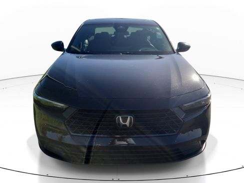Used 2025 Honda Accord Sport image 2