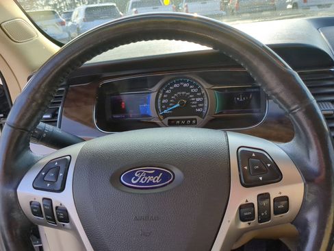 Used 2013 Ford Taurus Limited image 12