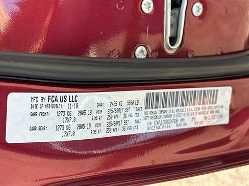 Used 2019 Jeep Cherokee Latitude w/ Popular Appearance Group FWD image 22